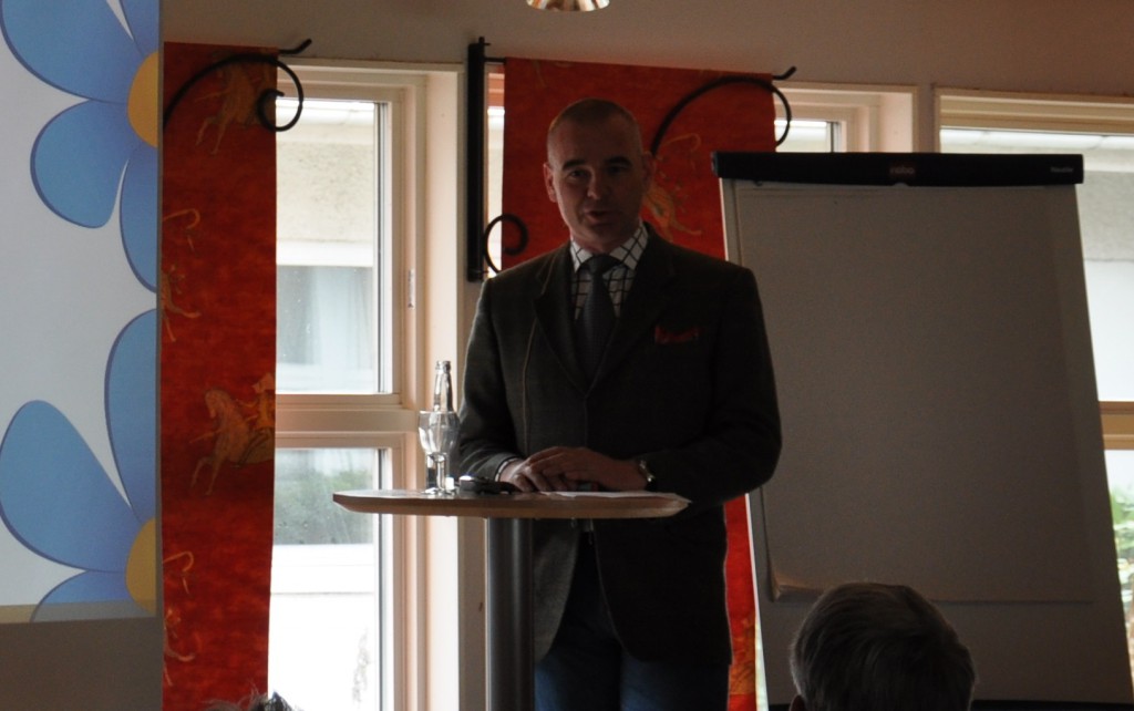 Mattias Kristiansson redogör för hur läkarna varje dag kämpar för att lösa Vårdplatsbristen i Region Skåne